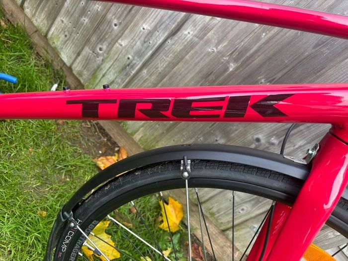 trek ladies bike - like new
