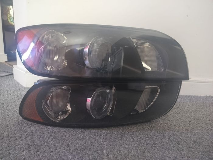 Volvo S40 headlights