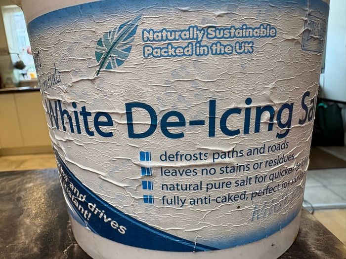 White De-Icing Salt 3kg bucket