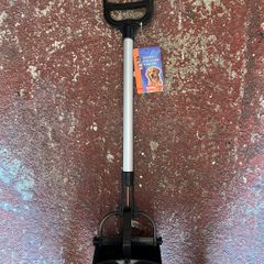 Pooper scooper long handle unused