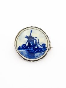 Vintage Delft 835 Silver & Hand Painted Ceramic Brooch