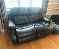 Black Leather 2 Seater Recliner Couch Very Good Condition