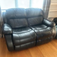 Black Leather 2 Seater Recliner Couch Very Good Condition