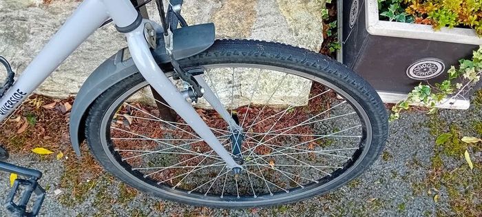 Decathlon Hybrid Bicycle