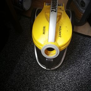 Bagless hoover