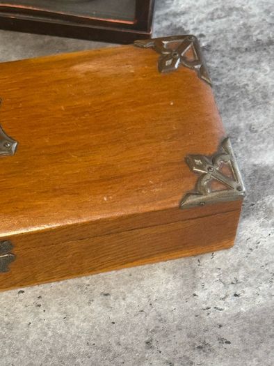 Victorian ladies glove box