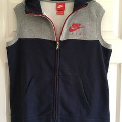Nike sleeveless jacket
