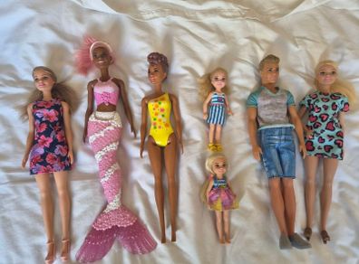 Large Barbie Summer Vacation Bundle - Boat, Pool & 6 Dolls