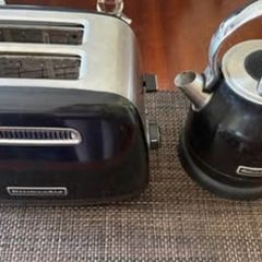 KitchenAid Artisan Black Kettle & Toaster Set