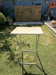 Free Metal Fold Up Table