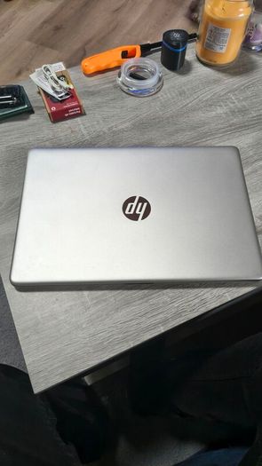 HP Laptop / 12gb / Ryzen 3 / 256gb