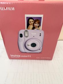 instant camera