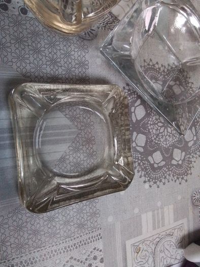 Three VTG Glass Ashtrays