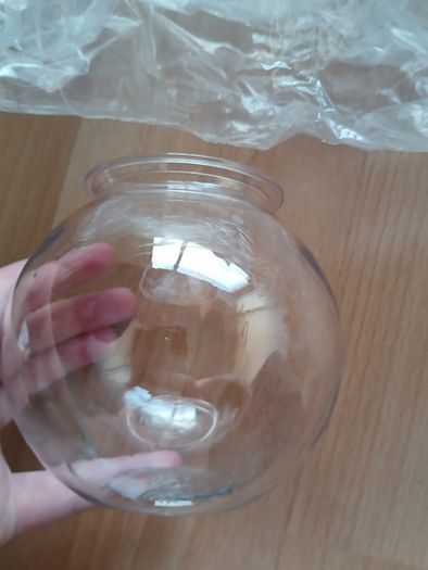 Set of 6 Hand-Sized Mini Plastic Fish Bowls New & Unused Craft / Party Jars/ Wedding decor