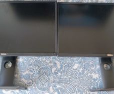 2 Monitors DELL 24"