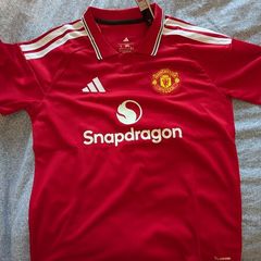Manchester United 26/27 home kit