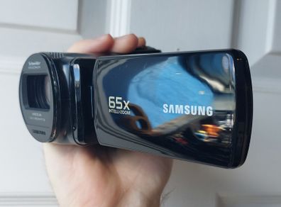 Samsung SMX-F50 Retro Y2K Camcorder Video Camera