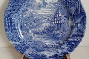 Wedgewood blue transferware plate, Dickens Coaching Days