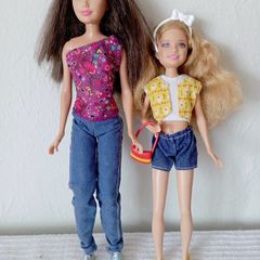 Skipper and Stacey dolls lot a