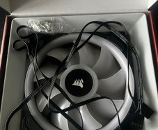 2x RGB Corsair Fans iCue