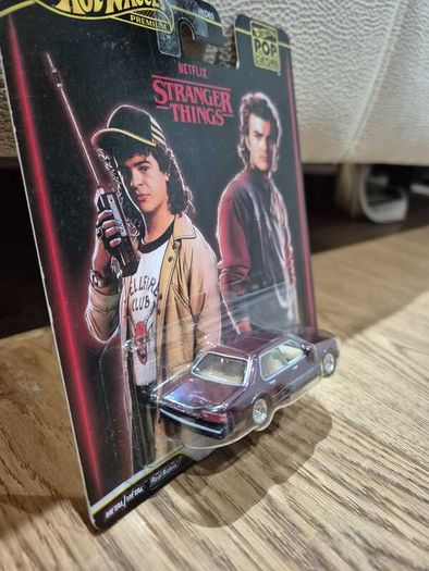 Hot Wheels Stranger Things 1983 BMW 733i Pop Culture 2026-N