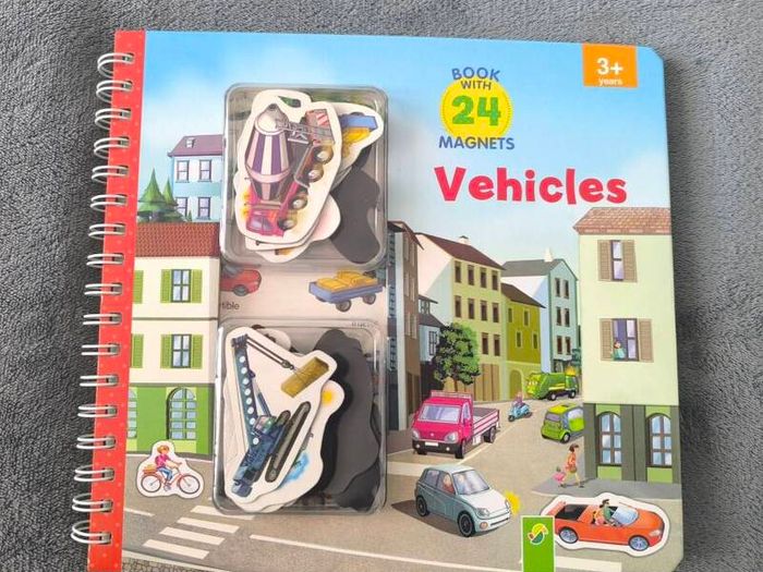 "Vehicles" book whit 24 magnets