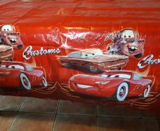 Lightning Mc Queen party table cloth.