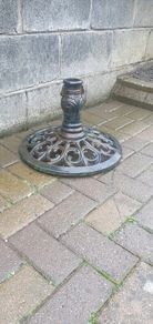 Metal parasol base