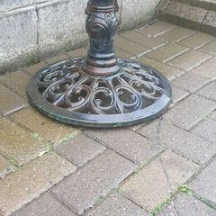 Metal parasol base