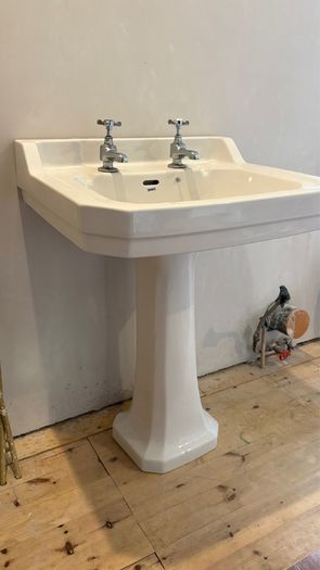 Shires Pedestal Wash Basin with Taps & Waste