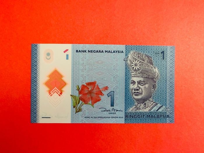 Malaysia  1 Ringgit. 2012  Pick. 51a  POLYMER PLASTIC ( Uncirculated).