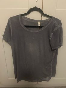 lululemon tee shirt