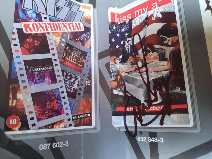KISS - X-Treme Close-Up - VHS - 1992 (Autographed by Eric Singer)