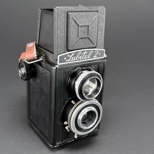 Lubitael 2 LOMO 6x6 TLR camera
