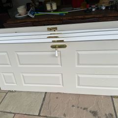 6 x interior 6 panel wooden doors with brass hinges and some mixed brass and brass porcelain handles
