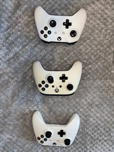Xbox One S With 4 Controllers