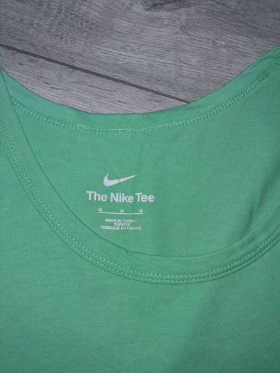 x2 Bundle - Nike Sleeveless Top Bundle - RRP - 32.00 & RRP - 15.00 = RRP - 47.00