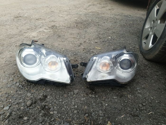 vw touran, 07,  headlights with ballasts