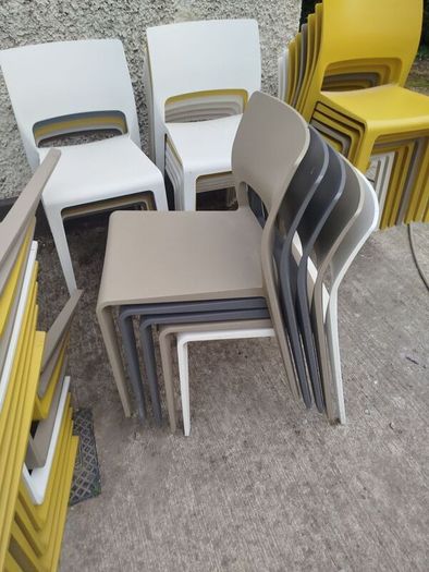 arper Juno 02 dining chairs