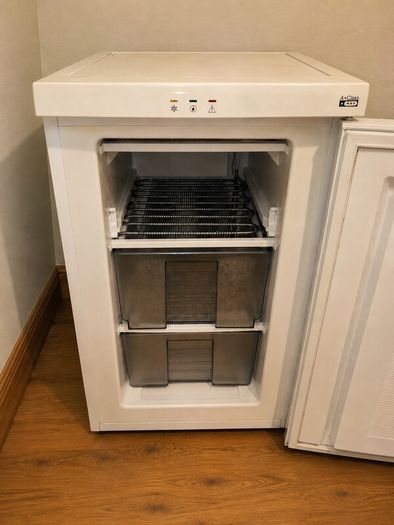 Nordmende Under Counter Freezer - Good Condition