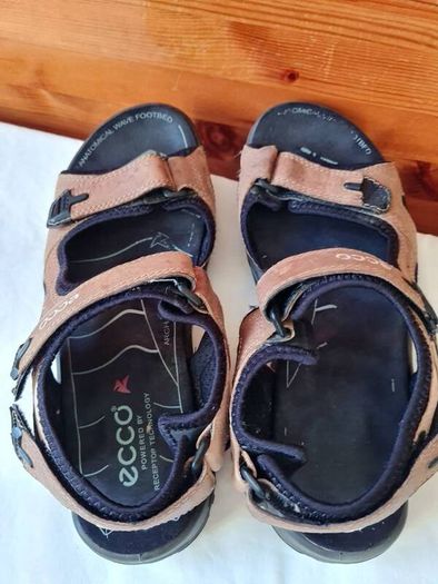 Ecco off the road sandles Size 8 eu 42 tan leather in good condition