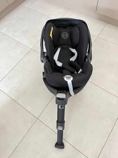 Cybex Cloud Car Seat with 360 Swivel Isofix Base