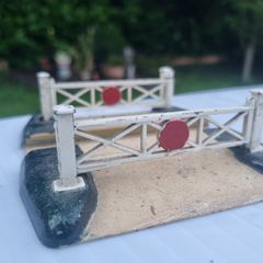 Hornby level crossing