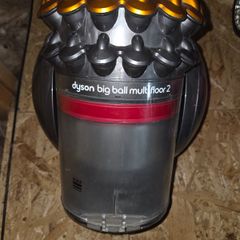Dyson bigball multifloor 2,good condition, comes with attachments as shown