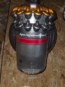 Dyson bigball multifloor 2,good condition, comes with attachments as shown