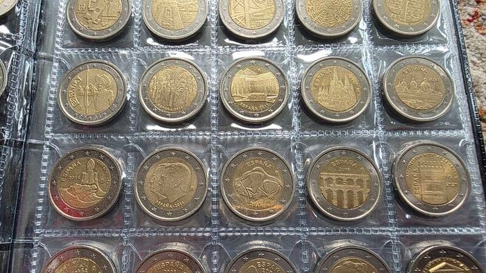 2 euro coins