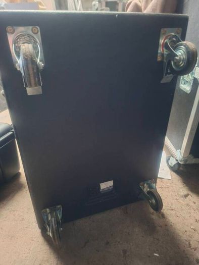 mackie 1800sa active subwoofers (pair)