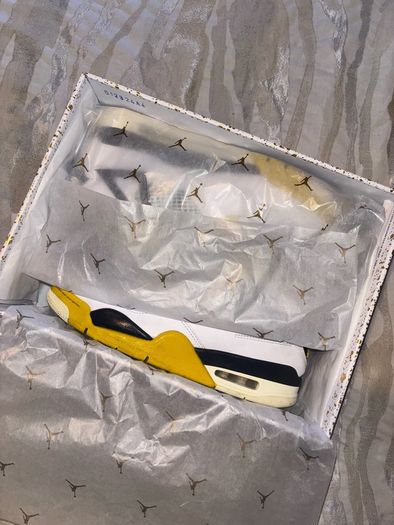 Jordan 4