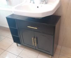 Undersink bathroom vanity