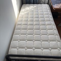 Single Bed and Matress